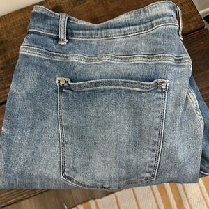 Judy blue light wash jeans
